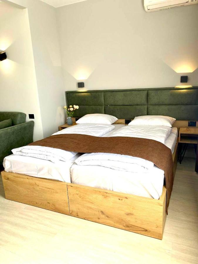 Апарт-Отель Nine Rooms Erivan Exterior foto